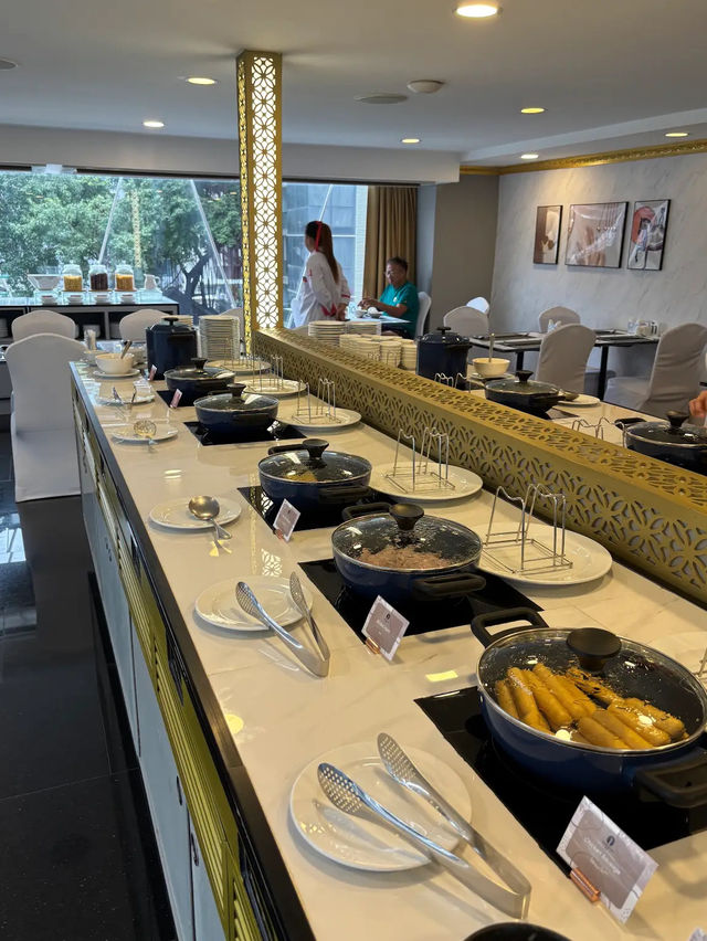 Skytrain & Skyline: The i Residence Silom Experience