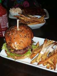 Boulevard Pub