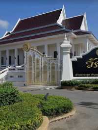 วัดกู้ ไหว้พระ ปากเกร็ด นนทบุรี .