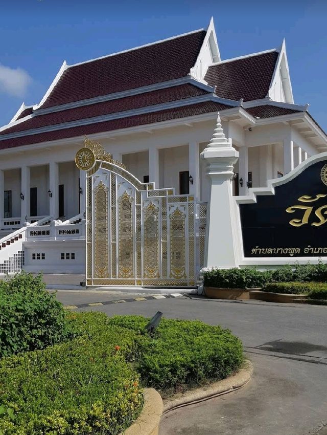 วัดกู้ ไหว้พระ ปากเกร็ด นนทบุรี .