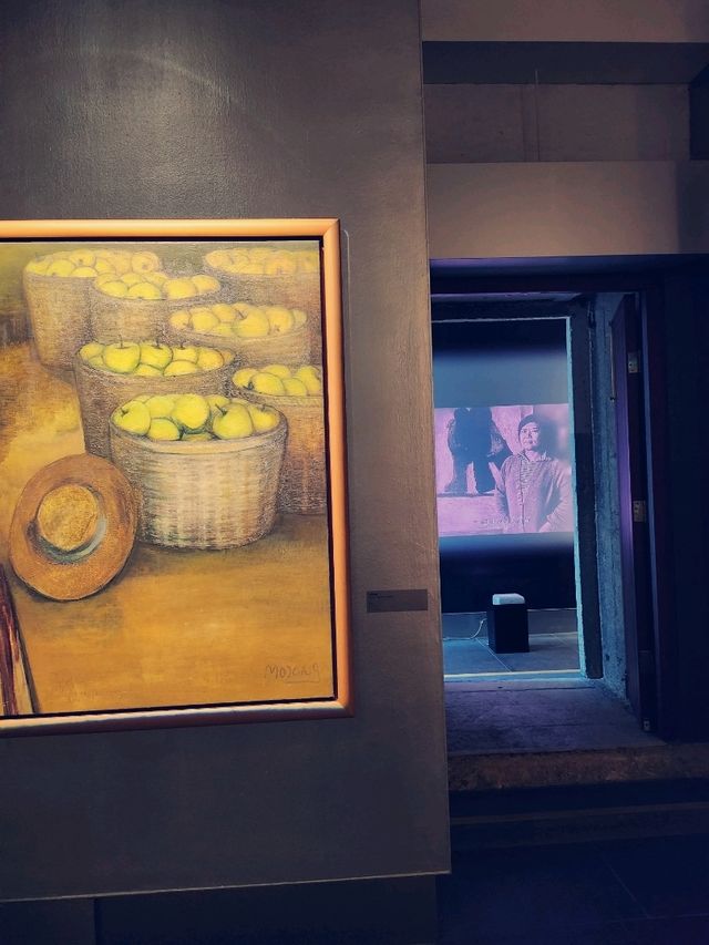煩囂鬧市的後花園內的红蘋果