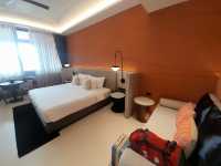 🌴自然と快適さが調和する場所──ホテル・アダム・クラビでリラックスステイ。