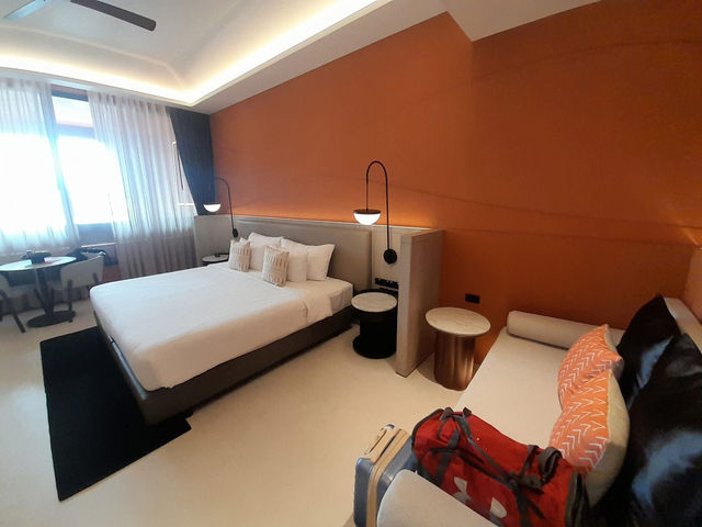 🌴自然と快適さが調和する場所──ホテル・アダム・クラビでリラックスステイ。