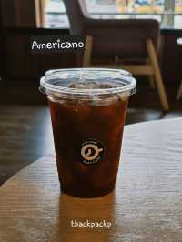 นาฬิ กาแฟ ร้านน่ารักอยู่ติดวงเวียนหอนาฬิกาเชียงราย