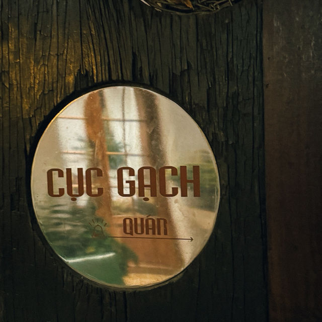ร้านอาหารเวียดนามแท้ ห้ามพลาด Cuc Gach Restaurant