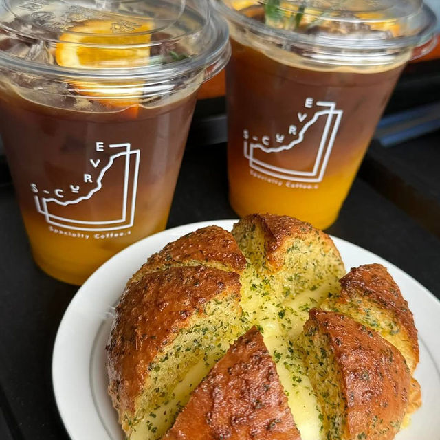 🌀 S-Curve Specialty Coffee Café