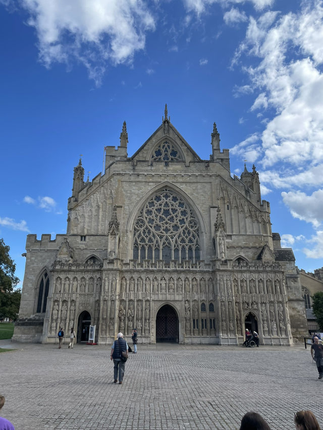 📚🏰 Exeter – เมืองเก่าที่อบอวลด้วยเวทมนตร์ ✨🪄