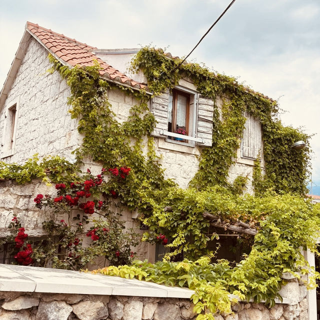 🌟 Split Solo Adventure: Where Ancient History Meets Adriatic Magic! #SoloInSplit