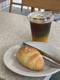 คาเฟ่ เปิดใหม่ บางแสน Fade away