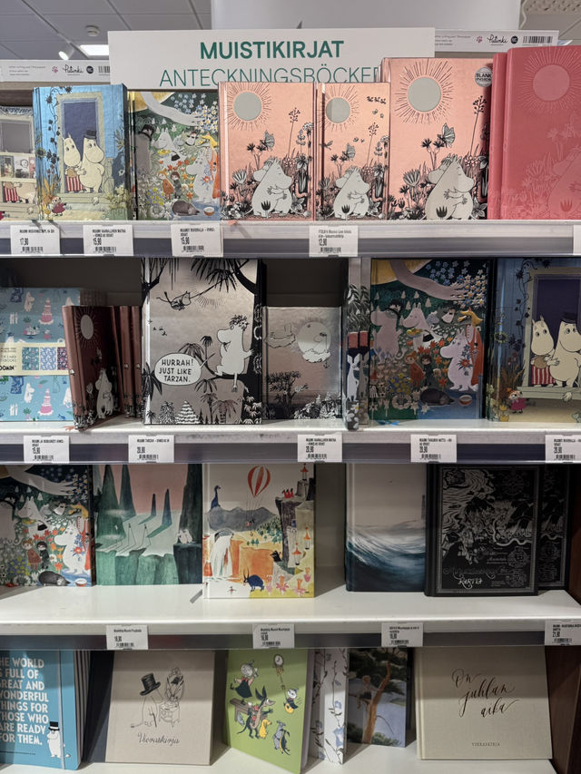 【ヘルシンキ】アカデミア書店 【ヘルシンキ】アカデミア書店