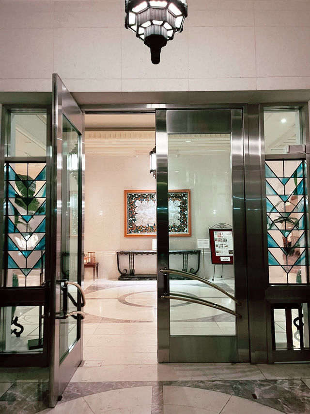 Hotel The Manhattan: Luxurious Staycation in Elegant Surroundings Hotel The Manhattan: Luxurious Staycation in Elegant Surroundings