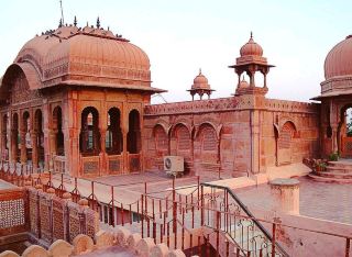 #hellohalloween
🏰 Laxmi Niwas Palace, Bikaner 🌿

An architectural marvel of Bikaner, Laxmi Niwas Palace showcases the grandeur of Rajasthan’s royal heritage. 👑✨ Its elegant halls, intricate carvings, and sprawling courtyards reflect the luxury and lifestyle of the Maharajas. 🌸 Today, as a heritage hotel, it lets visitors experience royal living and regal hospitality amidst historic charm. 💛

🕰️ Open 24 Hours (Hotel & Visitors) | 💰 Heritage stay & dining available
📍 Bikaner, Rajasthan

#LaxmiNiwasPalace #RoyalRajasthan #HeritageStay #BikanerDiaries #IncredibleIndia