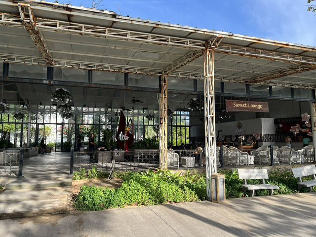 🇻🇳🏖️Sunset Sanato Beach Club — Bãi biển Sunset Sanato ｜把落日變成藝術展（上集）