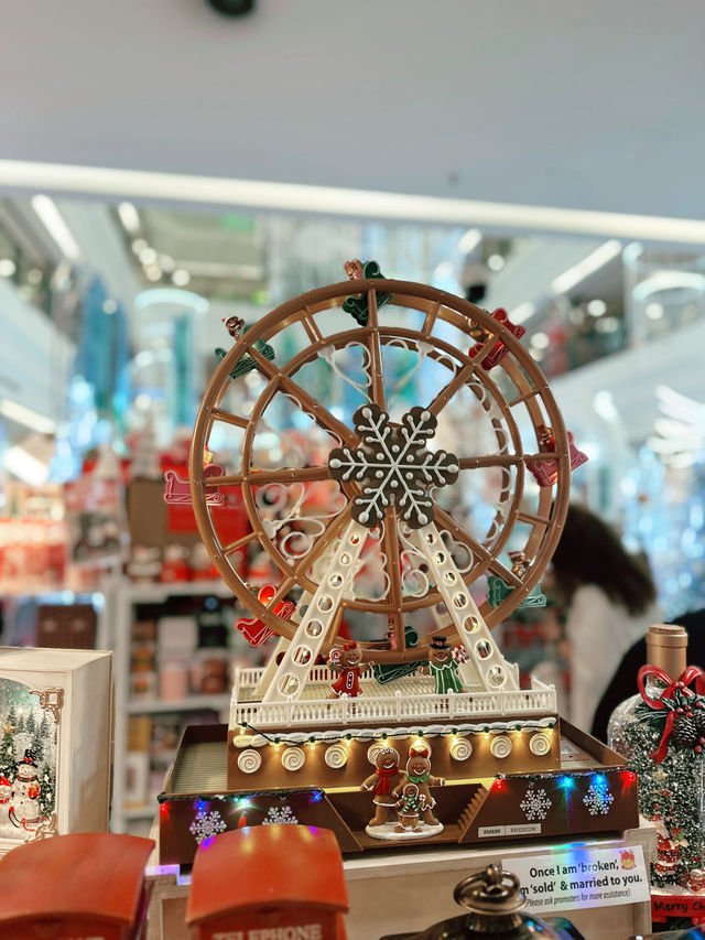 🎄 Festive Finds at One Utama Old Wing: Your Christmas Gift & Photo Spot! 🎄 Festive Finds at One Utama Old Wing: Your Christmas Gift & Photo Spot!