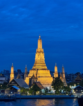 Wat Arun Ratchawararam – One of Bangkok's Most Stunning Chao Phraya River Landmarks.