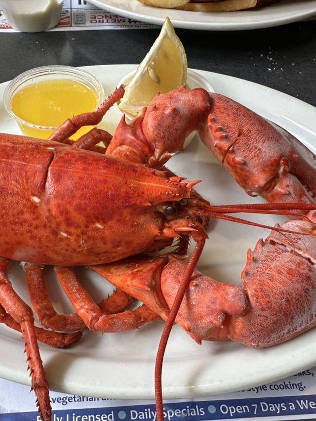 Halifax Downtown에 있는 랜드마크 seafood restaurant~Bluenose!!