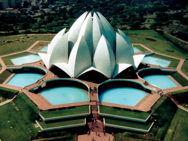 Lotus Temple, New Dehli

