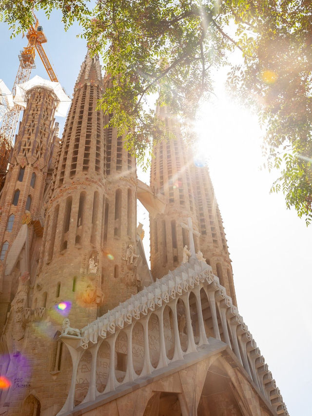 Barcelona: A Tapestry of Modernist Marvels🇪🇸