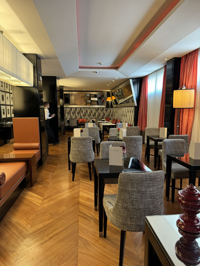 米蘭中心火車站旁，設施齊全的酒店