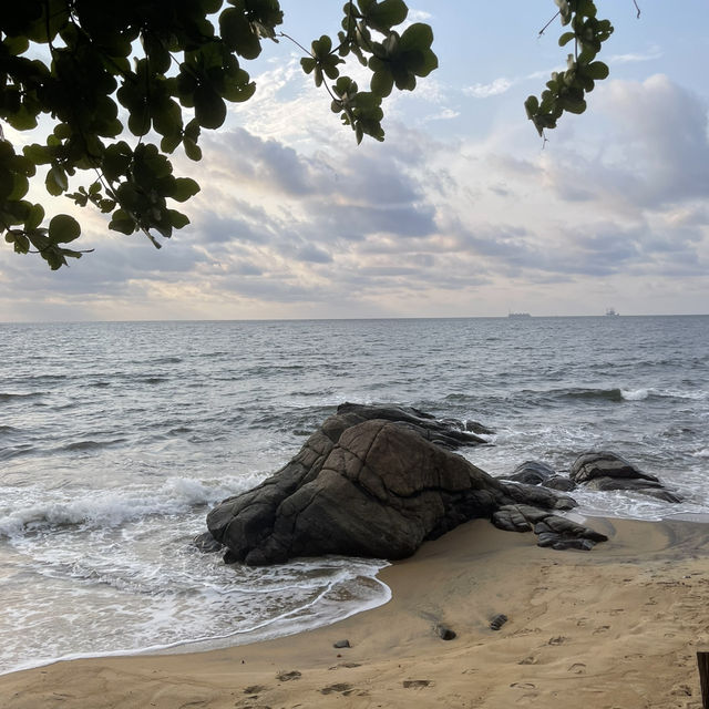 Unwind at the Idyllic Ngoye Beach in Kribi 🌴🌊