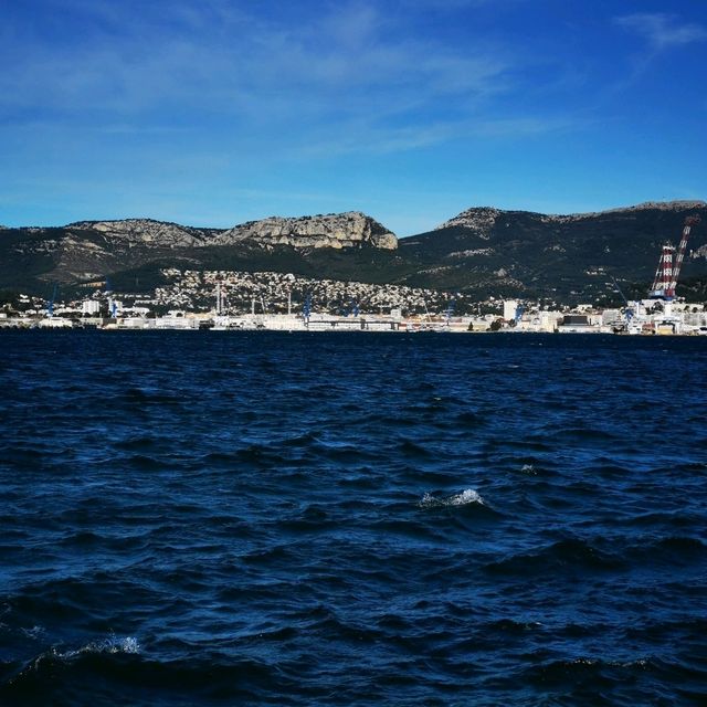 Exploring Toulon Beach: A Coastal Paradise