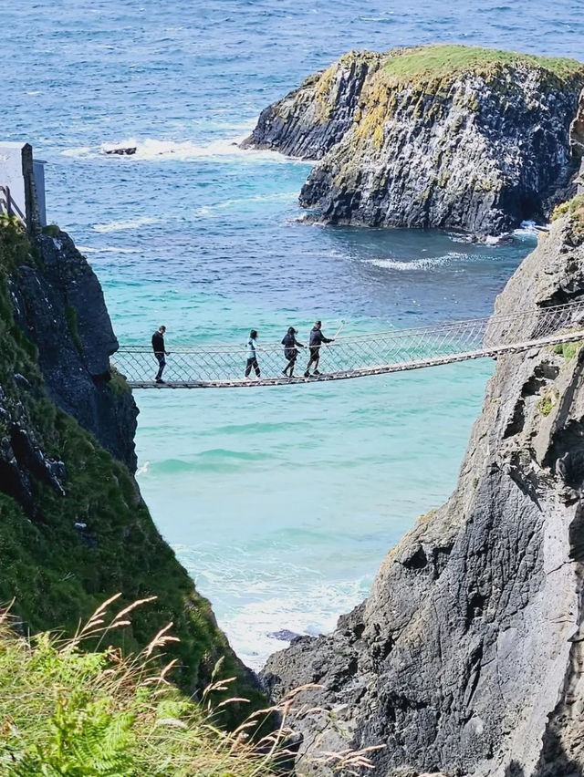 Epic Northern Ireland Road Trip: From Belfast to Iconic Landmarks