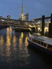 Frost & Found: Chasing Christmas Magic in Hamburg