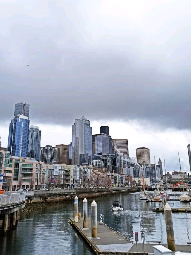 Seattle city stroll: views, food, and waterfront breeze