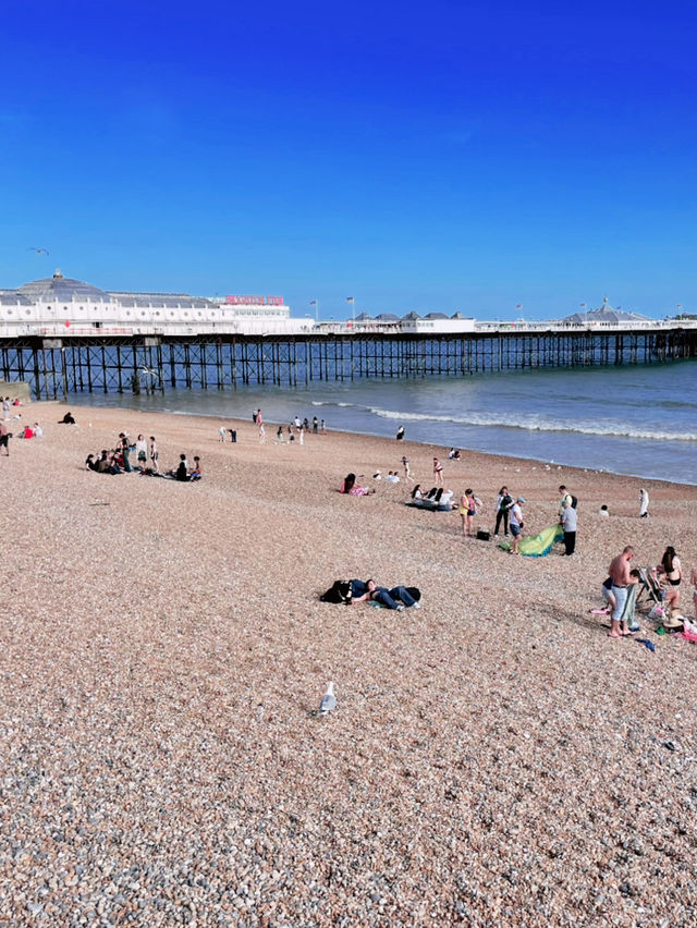 From Pebbles to the Thames: The Brighton–Blackfriars Line