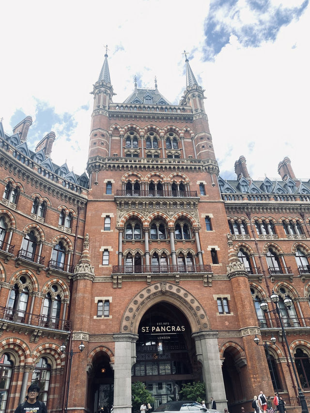 St. Pancras – Where Romance Meets Travel