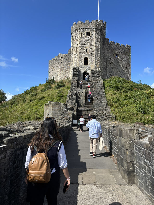 Midnight Arrival to Magical Cardiff—Castles, Pizza & Bay Boat Ride