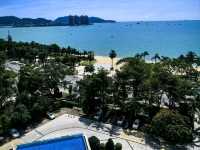 🌴 Sanya’s Blue Paradise: Morning Views & Poolside Bliss ☀️🏝