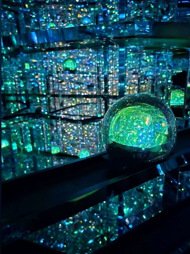 Teamlabs borderless the on the edge of imagination Teamlabs borderless the on the edge of imagination