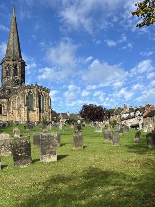 ピーク・ディストリクト – 時間と伝説によって形作られた風景 ⏳✨