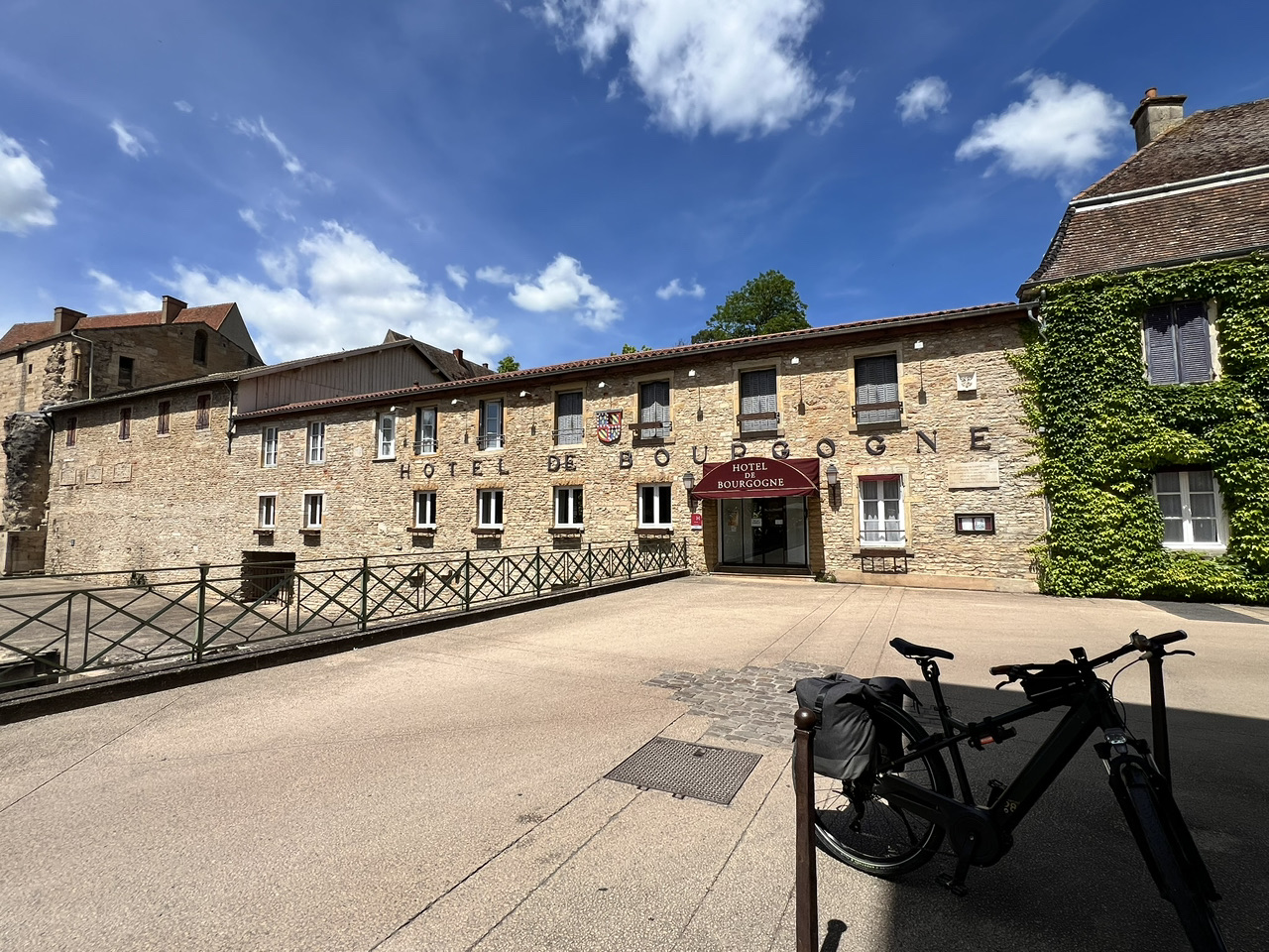 Historic Vibes in Cluny 🏛️