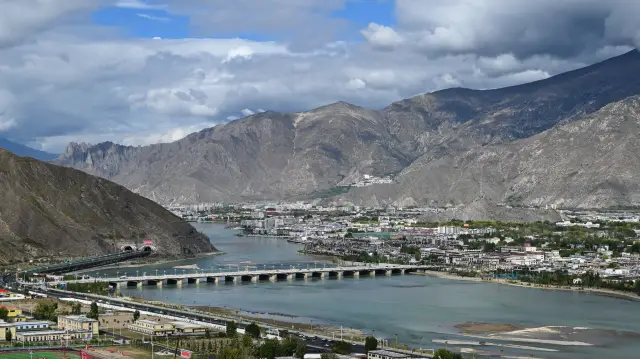 2023-10-02 시청 윈난 티베트 신장 간쑤 칭하이 시청