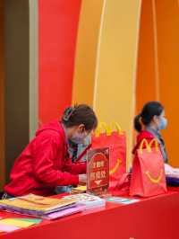金拱門快閃店，登陸深圳書城中心城啦