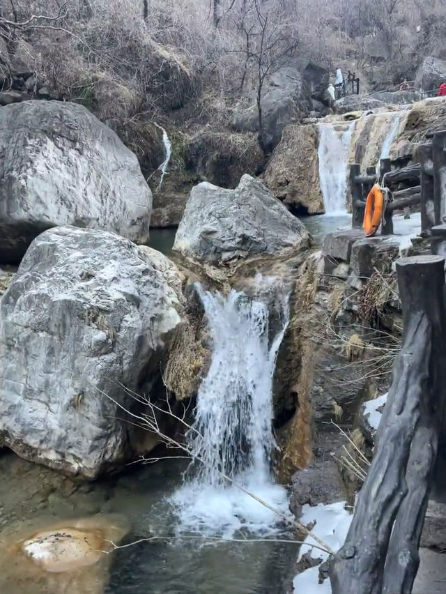 雲台山很美，人很多！