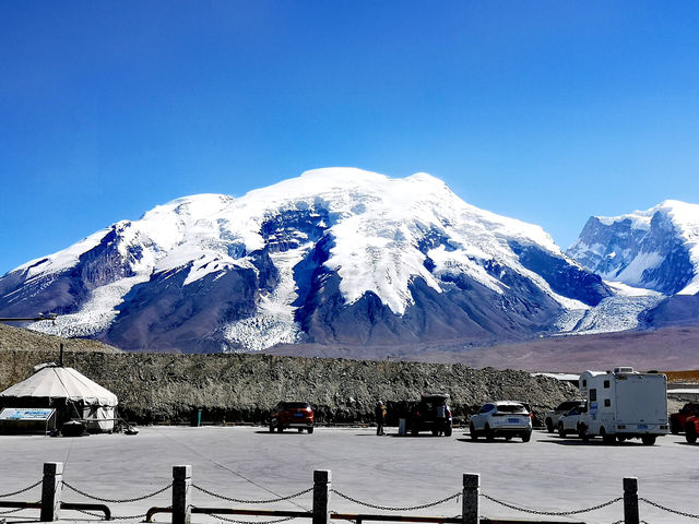 白沙糖慕士塔格峰