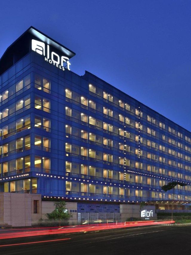 🌟 Delhi Dreams: Aloft Aerocity's Chic Comforts 🌟