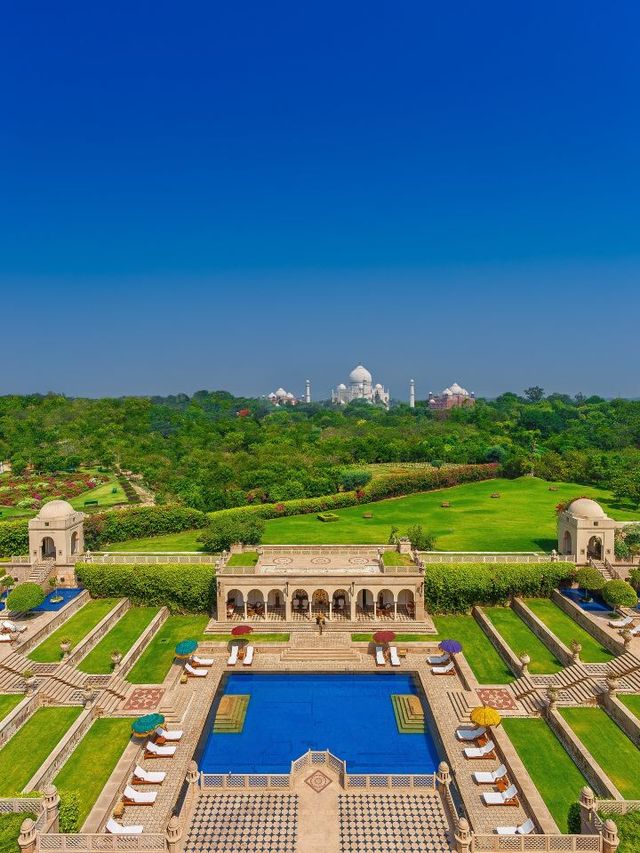 🌟 Agra's Luxe Sleeps: Oberoi Amarvilas Unveiled 🕌✨