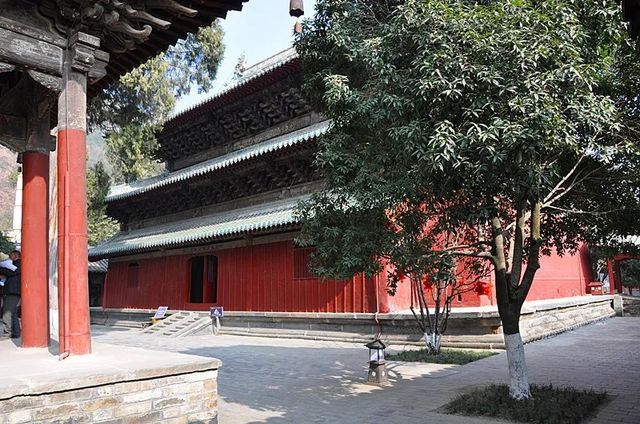 探秘深山故宮：報恩寺的9999條龍與六絕奇觀