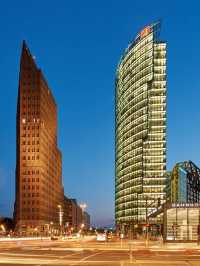 🌟 Berlin's Best: Luxe & Historic Hilton Haven 🌟