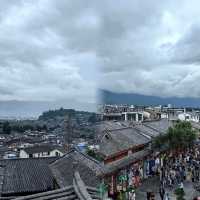 彩雲之南：雨季中的避暑天堂
