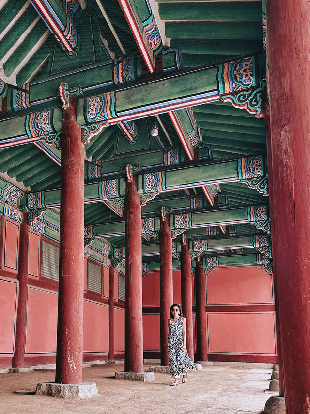 A glimpse of Korea’s majestic heritage • Walking in the footsteps of Kings and Queens🤴👸