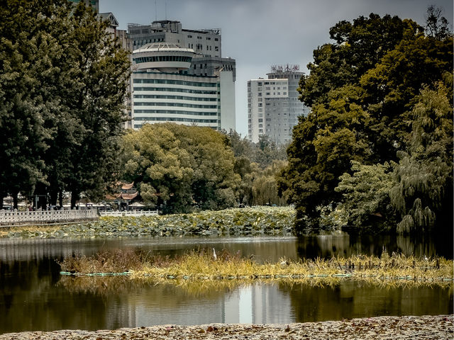 A Day in China’s Spring City!