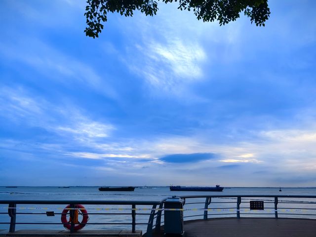 長江落日。