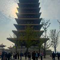 Exploring Niushoushan: Nature, History, and the Stunning Usnisa Palace!