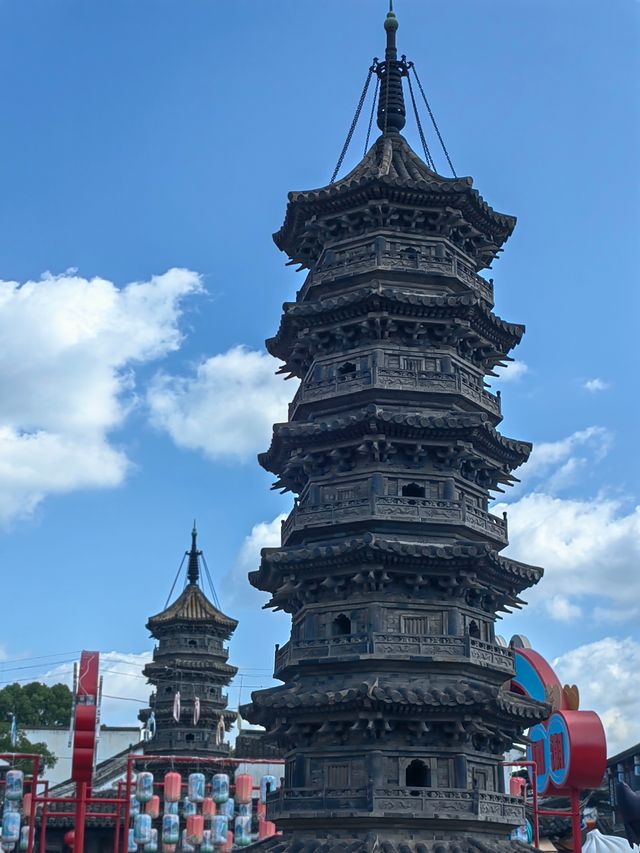 吃小籠包逛古鎮，上海人真的太 chill 了。