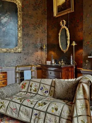 Discover the Enchanting Howard Castle in England